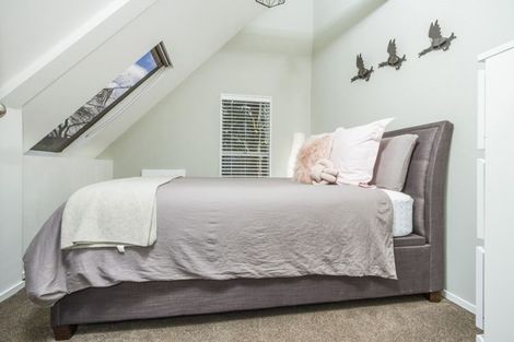 Photo of property in 2/37 Cassino Street, Bayswater, Auckland, 0622