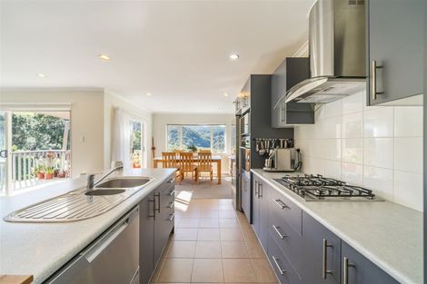 Photo of property in 5 Frankie Stevens Place, Riverstone Terraces, Upper Hutt, 5018