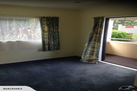 Photo of property in 115 Vipond Road, Stanmore Bay, Whangaparaoa, 0932