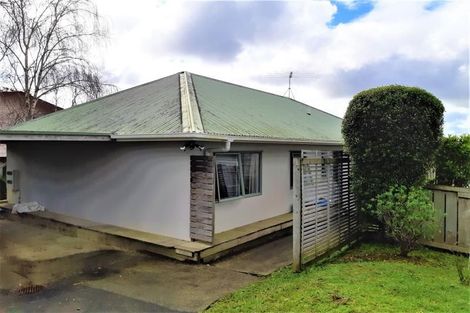 Photo of property in 1/37 Lysander Crescent, Beach Haven, Auckland, 0626