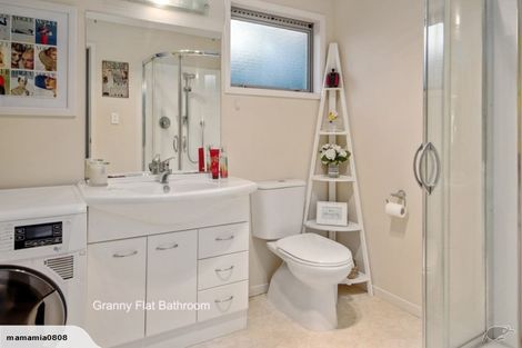 Photo of property in 28 Treeway, Sunnyhills, Auckland, 2010