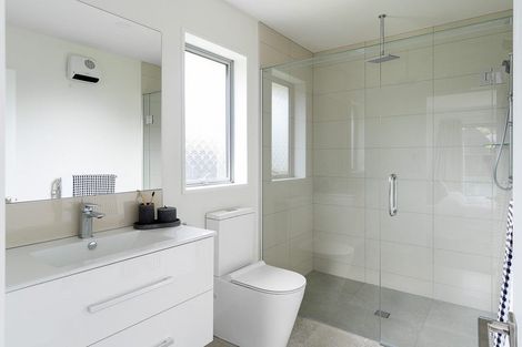 Photo of property in 37 Dunlops Crescent, Bottle Lake, Christchurch, 8083