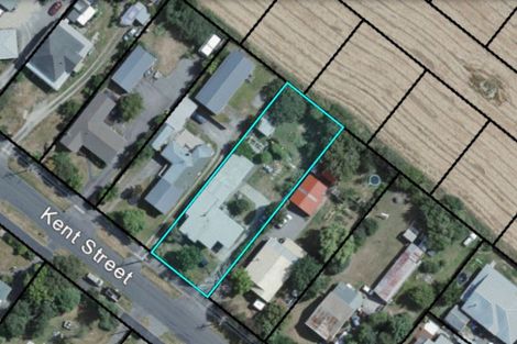 Photo of property in 72 Kent Street, Carterton, 5713