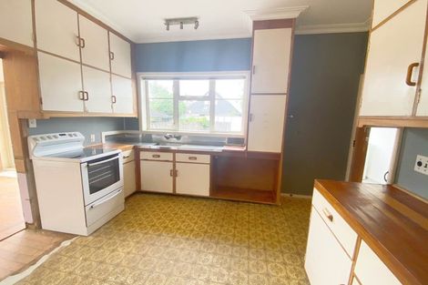 Photo of property in 277 Hobsonville Road, Hobsonville, Auckland, 0618
