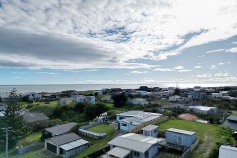 Photo of property in 15 Mack Street, Foxton Beach, Foxton, 4815