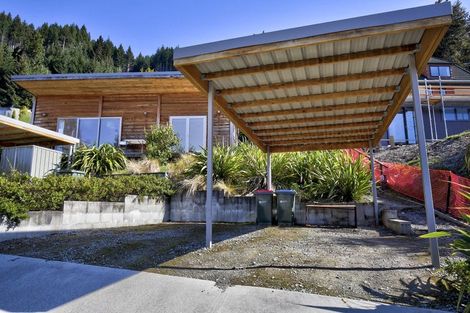 Photo of property in 129b Wynyard Crescent, Fernhill, Queenstown, 9300