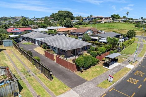 Photo of property in 6a Esmeralda Street, Welcome Bay, Tauranga, 3112