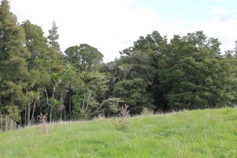 Photo of property in 16 Matai Drive, Maungaturoto, 0520