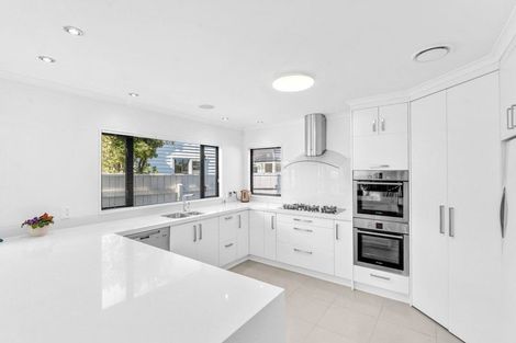 Photo of property in 37 Vincent Street, Waterloo, Lower Hutt, 5011
