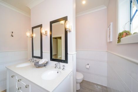 Photo of property in 3 Karaka Street, Hokowhitu, Palmerston North, 4410