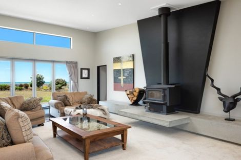 Photo of property in 5 Bay End, Rarangi, Blenheim, 7273