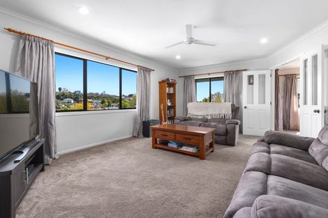 Photo of property in 10 Barnsley Close, Bethlehem, Tauranga, 3110