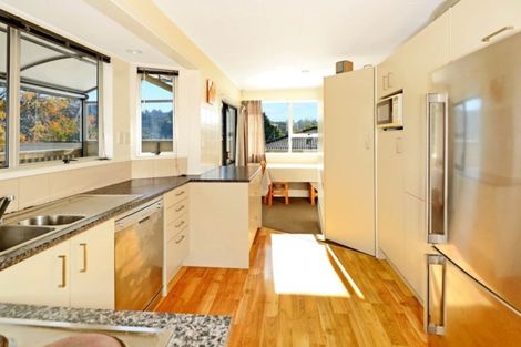 Photo of property in 4 Glastron Place, Bayview, Auckland, 0629