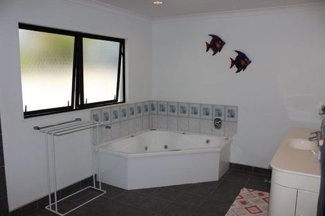 Photo of property in 107 Cordyline Crescent, Matarangi, Whitianga, 3592