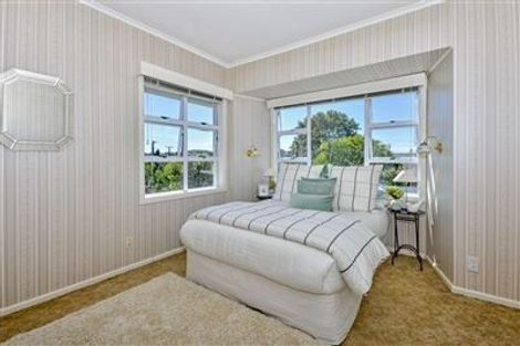 Photo of property in 12 Quebec Road, Milford, Auckland, 0620