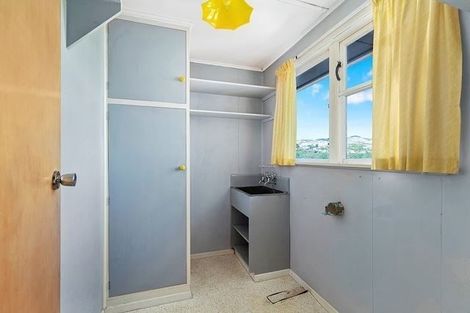 Photo of property in 25 Turkington Street, Tawa, Wellington, 5028