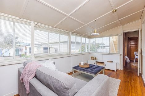 Photo of property in 2 Devon Road, Springvale, Whanganui, 4501