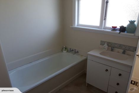 Photo of property in 62 Mcfaddens Road, St Albans, Christchurch, 8052