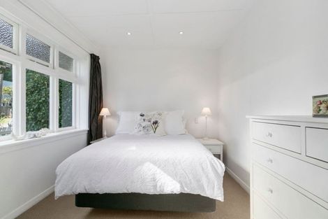 Photo of property in 6 Kowhai Street, Eastbourne, Lower Hutt, 5013