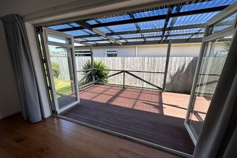 Photo of property in 17 Anzac Avenue, Onekawa, Napier, 4110
