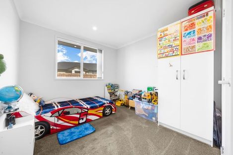 Photo of property in 16 Gibboney Place, Pokeno, 2402