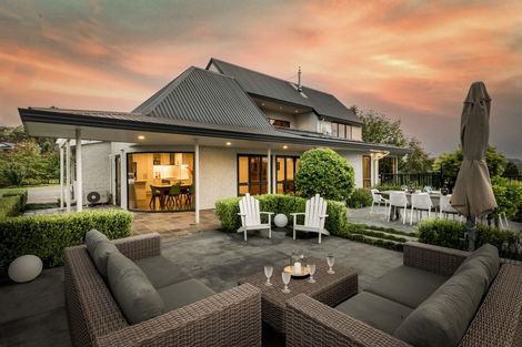 Photo of property in 4 Tauroa Valley, Havelock North, 4130