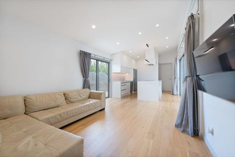 Photo of property in 129 Riverpark Crescent, Henderson, Auckland, 0610