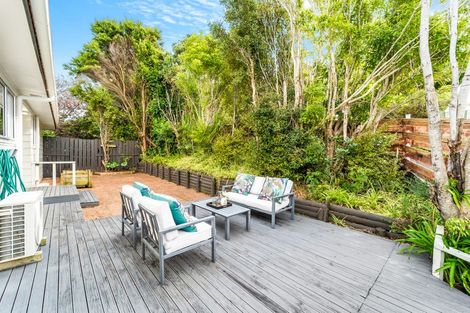 Photo of property in 11 Babington Place, Torbay, Auckland, 0630