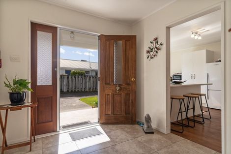 Photo of property in 33 Reading Street, Greytown, 5712