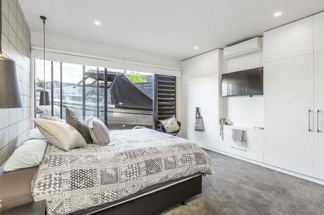 Photo of property in 10 Laly Haddon Place, Matakana, 0985