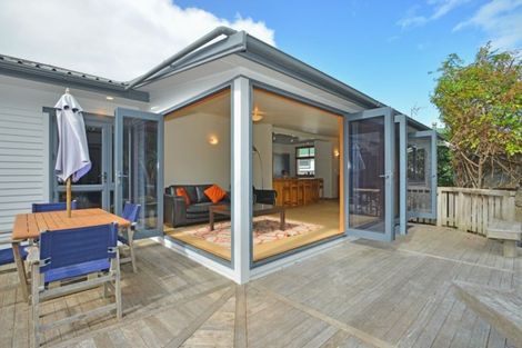 Photo of property in 18 Lysnar Street, Okitu, Gisborne, 4010