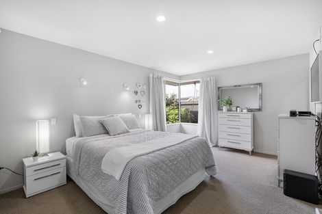 Photo of property in 30 Glasnevin Drive, Casebrook, Christchurch, 8051