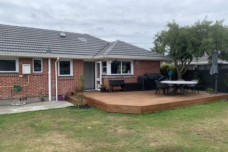 Photo of property in 15 Wilton Crescent, Bishopdale, Christchurch, 8053