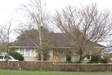 Photo of property in 75 Cook Street, Marfell, New Plymouth, 4310