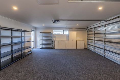 Photo of property in 6 Corsica Court, Fitzherbert, Palmerston North, 4410