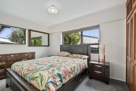 Photo of property in 1069 Scenic Drive North, Swanson, Auckland, 0816