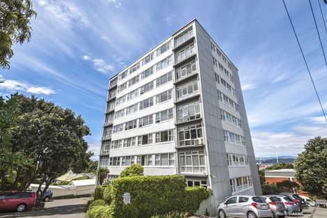 Photo of property in Newman Court Apartments, 2 Newman Terrace, Thorndon, Wellington, 6011