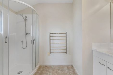 Photo of property in 4 San Ambrosio Rise, Henderson, Auckland, 0612