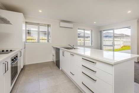 Photo of property in 17 Perla Road, Pukekohe, 2120