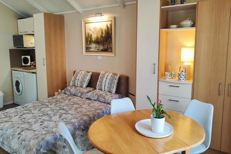 Photo of property in 24 Bracken Street, Petone, Lower Hutt, 5012