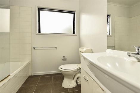 Photo of property in 25/94 Glengarry Road, Glen Eden, Auckland, 0602