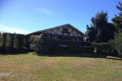 Photo of property in 35 Cedar Drive, Kelvin Heights, Queenstown, 9300
