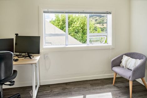 Photo of property in 44 Raroa Terrace, Tawa, Wellington, 5028