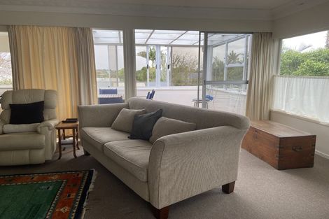 Photo of property in 1/2a Ascot Avenue, Narrow Neck, Auckland, 0624