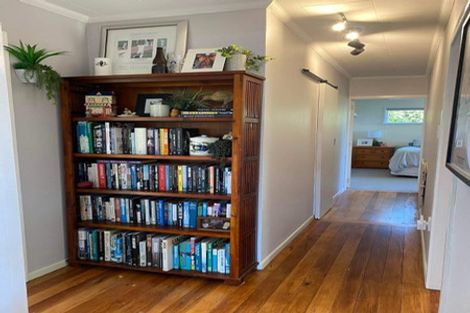 Photo of property in 192 Te Moana Road, Waikanae, 5036