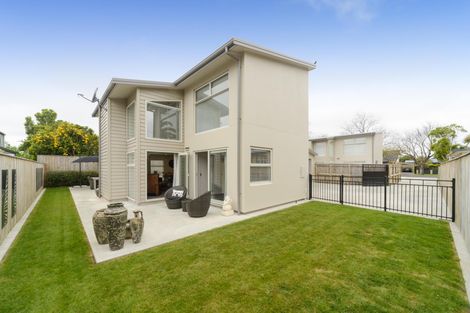 Photo of property in 10a Rangitane Street, Palmerston North, 4414