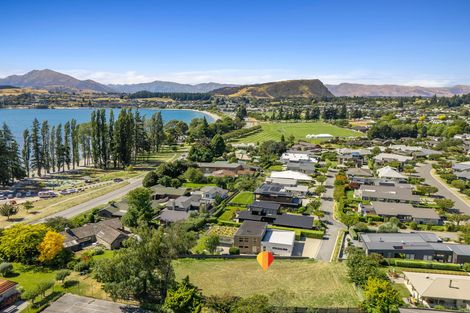 Photo of property in 1 Jessies Crescent, Wanaka, 9305