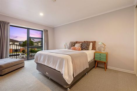 Photo of property in 11 Gunner Drive, Te Atatu Peninsula, Auckland, 0610