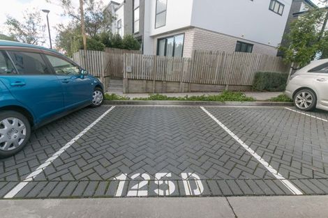 Photo of property in 125d Woodglen Road, Glen Eden, Auckland, 0602