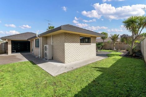 Photo of property in 6 Kilbaha Close, East Tamaki, Auckland, 2013